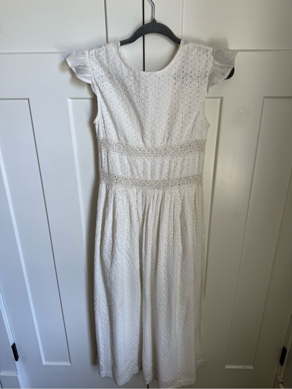 Free People White Eyelet Lace Button-Front Midi Dress with ruffle sleeves. SM - Picture 6 of 9